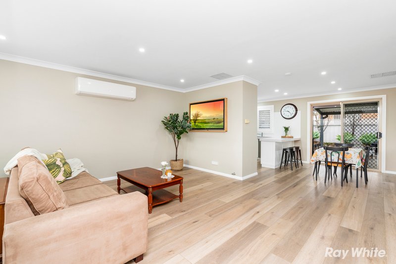 Photo - 1/137 Undurra Drive, Glenfield Park NSW 2650 - Image 4