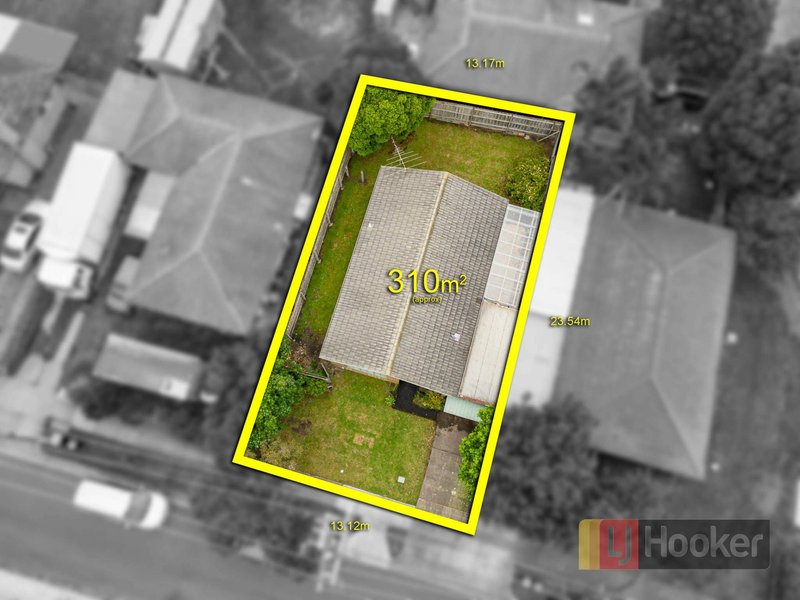 Photo - 1/138 Westall Road, Springvale VIC 3171 - Image 9