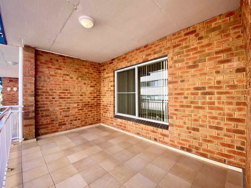 Photo - 11/39 Soldiers Point Road, Soldiers Point NSW 2317 - Image 10