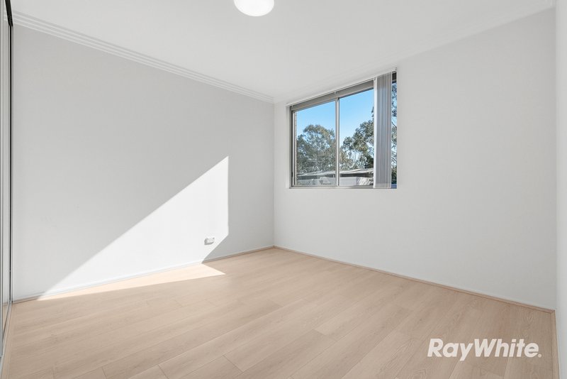 Photo - 11/4-10 Benedict Court, Holroyd NSW 2142 - Image 9