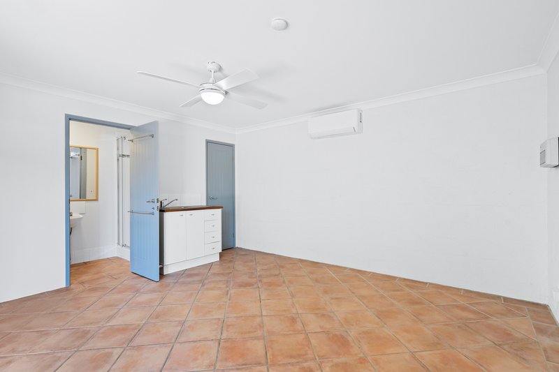 Photo - 11/4-10 Kennedy Drive, Point Lookout QLD 4183 - Image 9