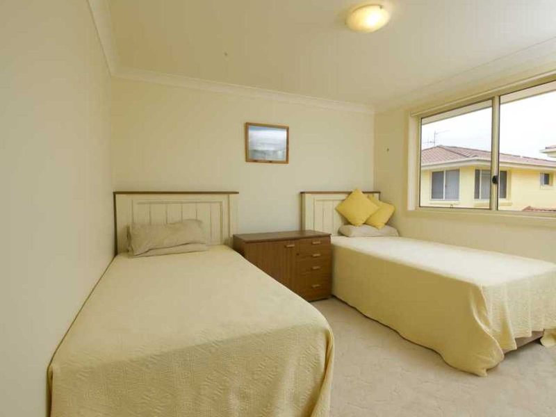 Photo - 1/14-16 Taree Street, Tuncurry NSW 2428 - Image 10