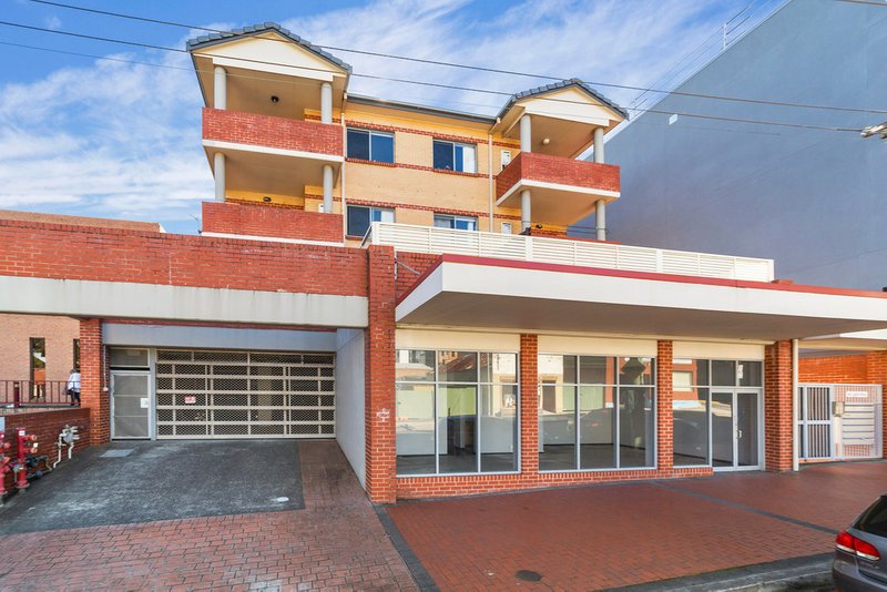 Photo - 11/4-6 Victoria Street, Wollongong NSW 2500 - Image 4