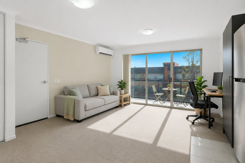 Photo - 11/4 Ashbury Crescent, Mirrabooka WA 6061 - Image 2
