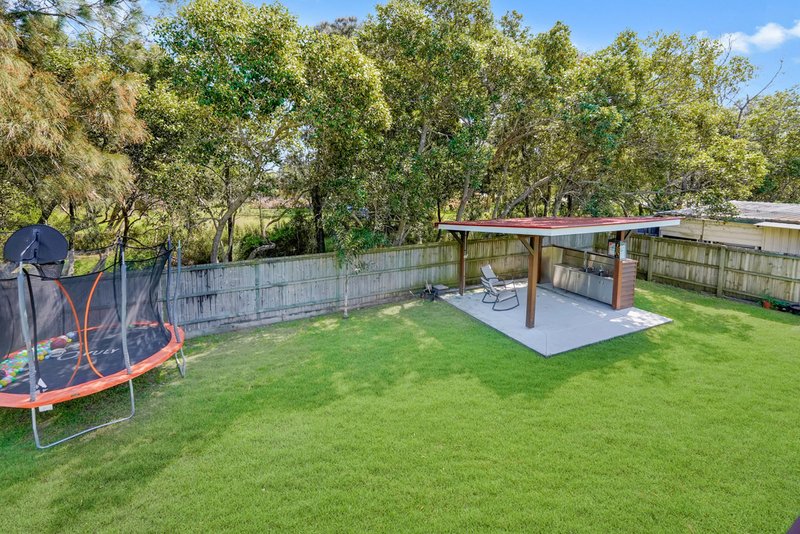 Photo - 114 Biggs Avenue, Beachmere QLD 4510 - Image 19