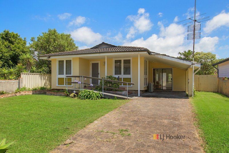 Photo - 114 Birdwood Drive, Blue Haven NSW 2262 - Image 2