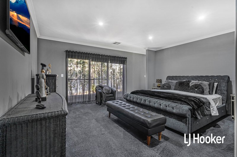 Photo - 114 Castlewood Parkway, Southern River WA 6110 - Image 18