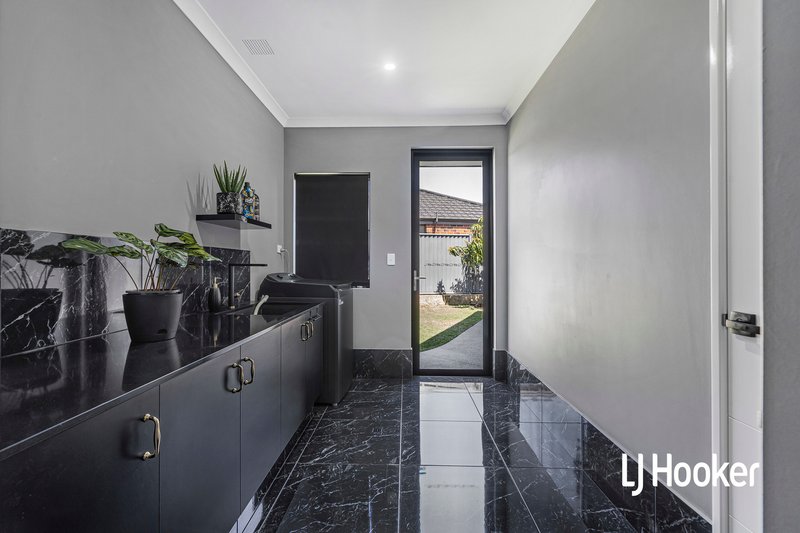 Photo - 114 Castlewood Parkway, Southern River WA 6110 - Image 22