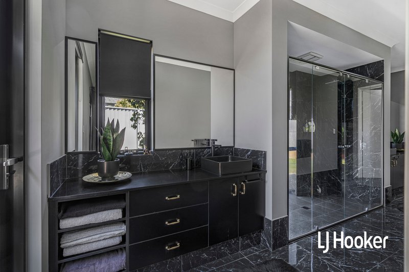 Photo - 114 Castlewood Parkway, Southern River WA 6110 - Image 23