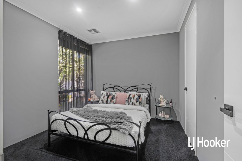 Photo - 114 Castlewood Parkway, Southern River WA 6110 - Image 25