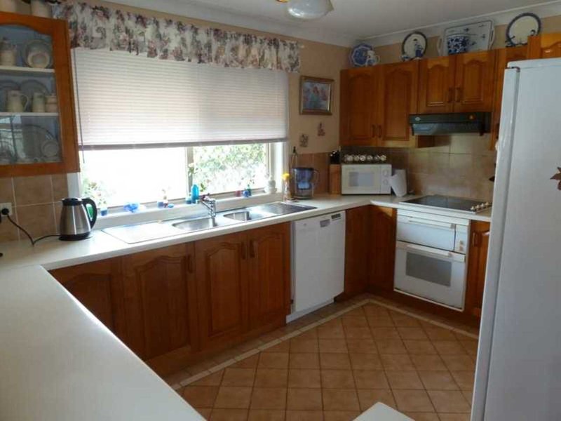 Photo - 1/14 Commodore Place, Tuncurry NSW 2428 - Image 2
