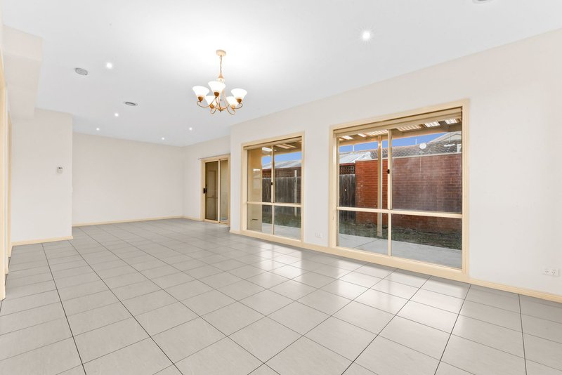 Photo - 1/14 David Street, Noble Park VIC 3174 - Image 2