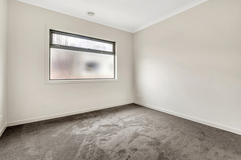 Photo - 11/4 Delany Lane, Craigieburn VIC 3064 - Image 7