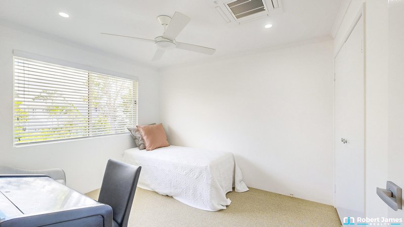 Photo - 1/14 Doonella Street, Tewantin QLD 4565 - Image 14