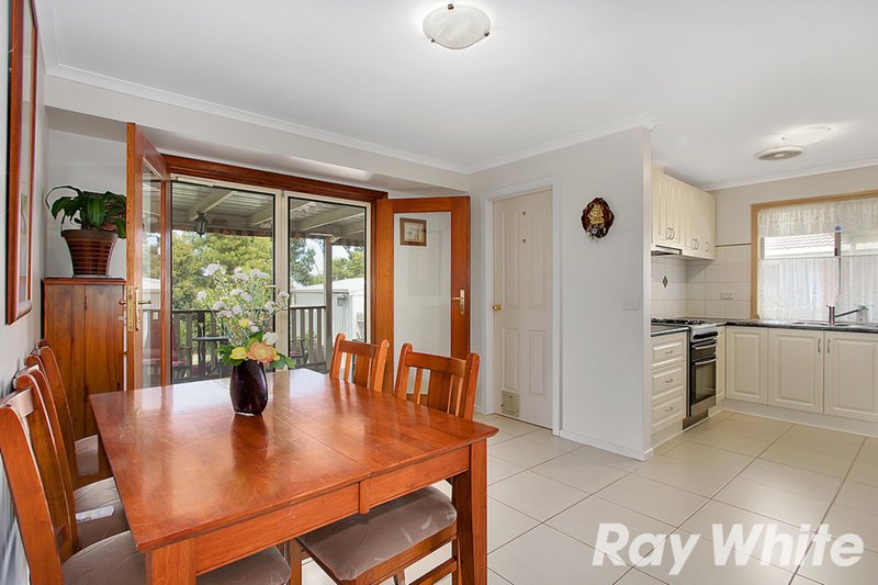 Photo - 114 Duncan Drive, Pakenham VIC 3810 - Image 4