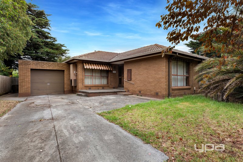 114 East Esplanade, St Albans VIC 3021