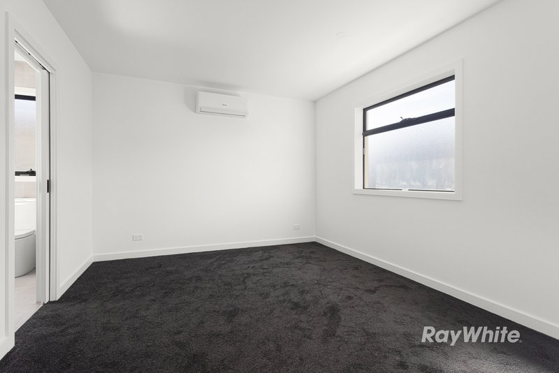 Photo - 1/14 Eckford Street, Dandenong VIC 3175 - Image 2