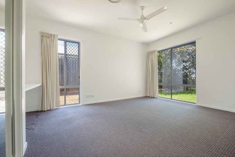 Photo - 114 Emmadale Drive, New Auckland QLD 4680 - Image 11