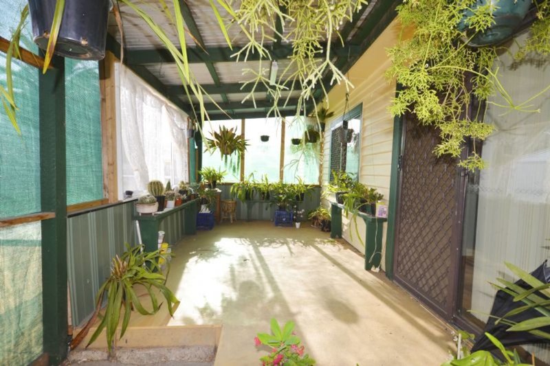 Photo - 114 George Street, St Albans VIC 3021 - Image 7