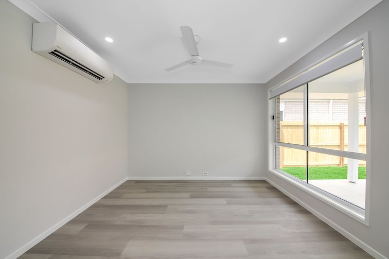 Photo - 1/14 Goddard Street, Logan Reserve QLD 4133 - Image 6