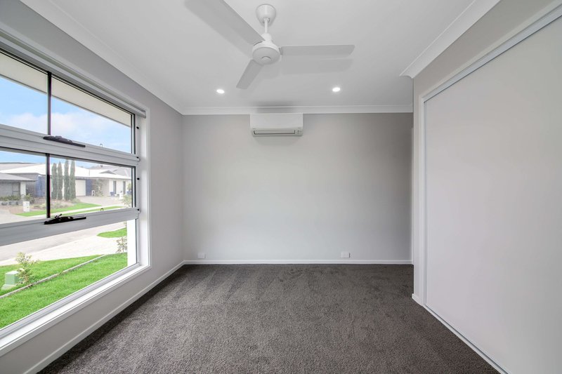 Photo - 1/14 Goddard Street, Logan Reserve QLD 4133 - Image 5