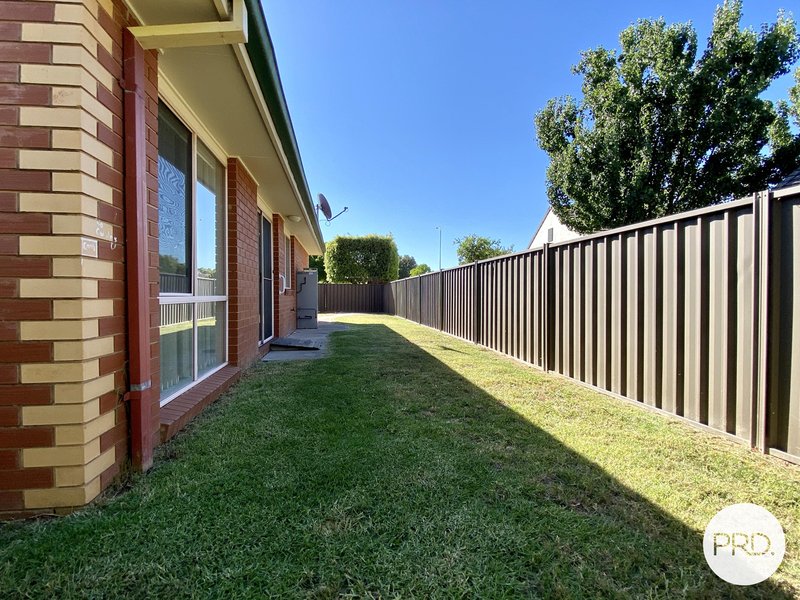 Photo - 1/14 Graetz Court, Lavington NSW 2641 - Image 10