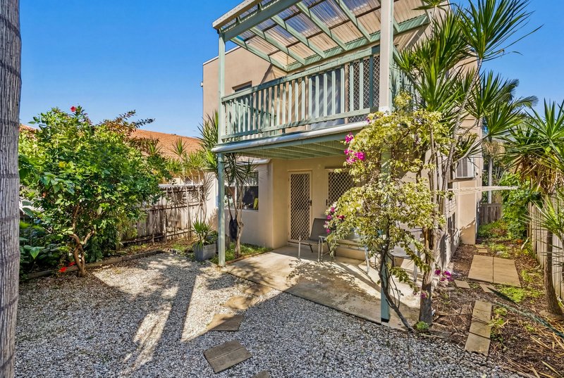 Photo - 1/14 Gray Street, Southport QLD 4215 - Image 5