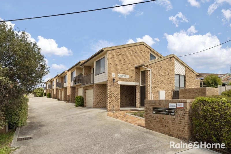 Photo - 1/14 Hakea Street, Queanbeyan NSW 2620 - Image 27