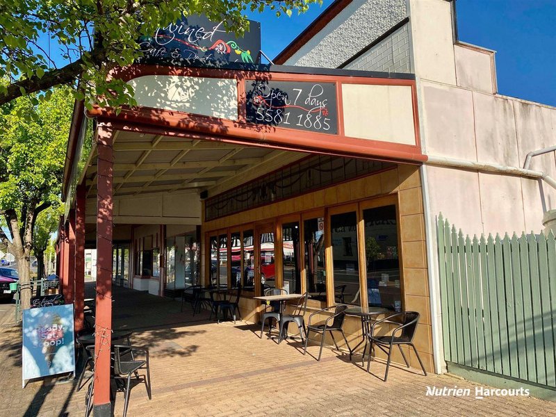 Photo - 114 Henty Street, Casterton VIC 3311 - Image 17