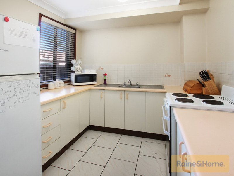 Photo - 11/4 Highfield Road, Quakers Hill NSW 2763 - Image 4