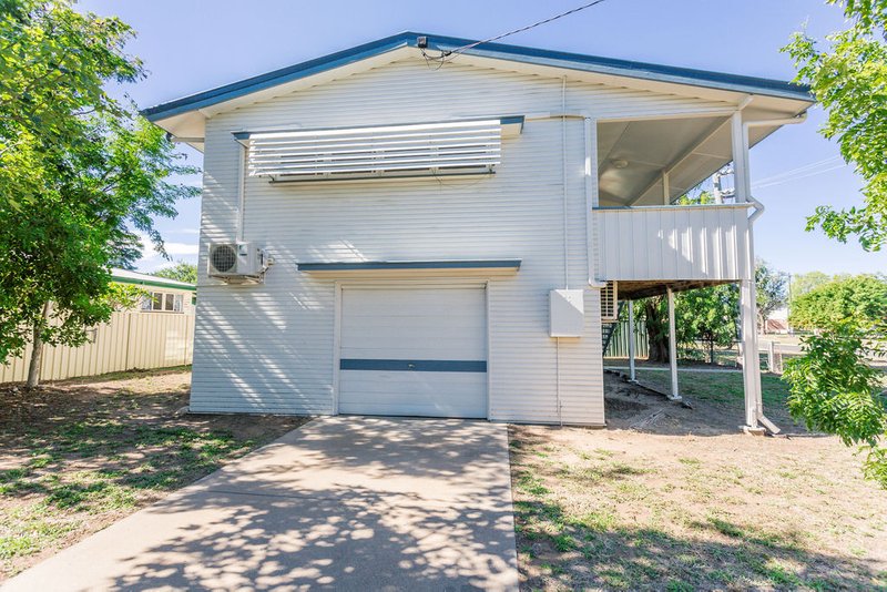 Photo - 114 Hospital Road, Emerald QLD 4720 - Image 14