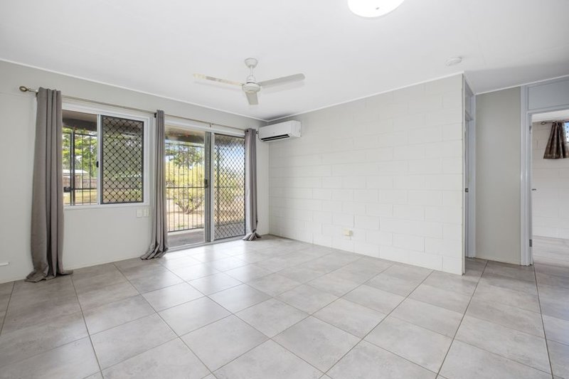 Photo - 1/14 Kane Street, Mundingburra QLD 4812 - Image 2