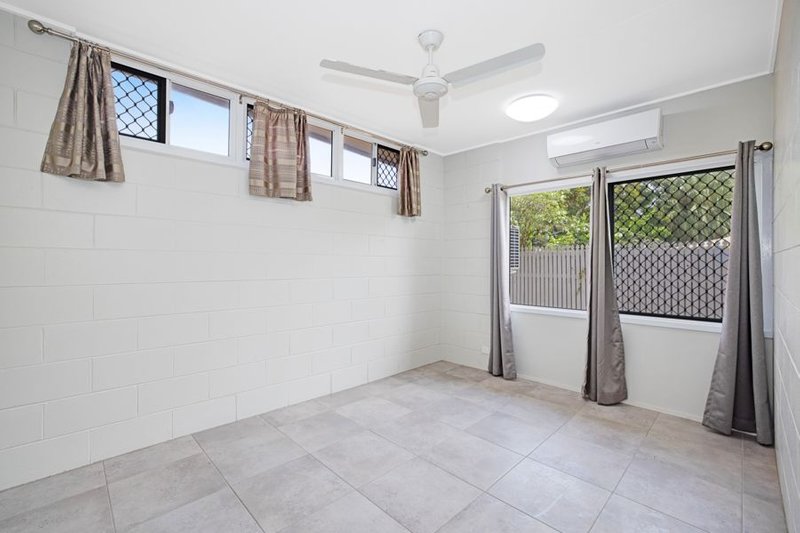 Photo - 1/14 Kane Street, Mundingburra QLD 4812 - Image 5