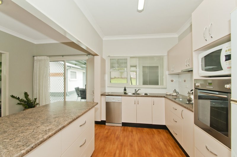 Photo - 114 Lake Entrance Road, Oak Flats NSW 2529 - Image 3