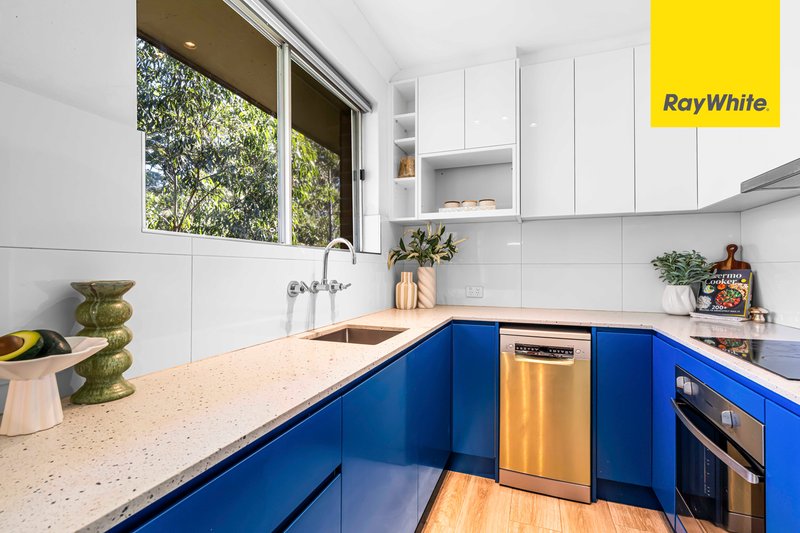 Photo - 11/4 Leisure Close, Macquarie Park NSW 2113 - Image 4