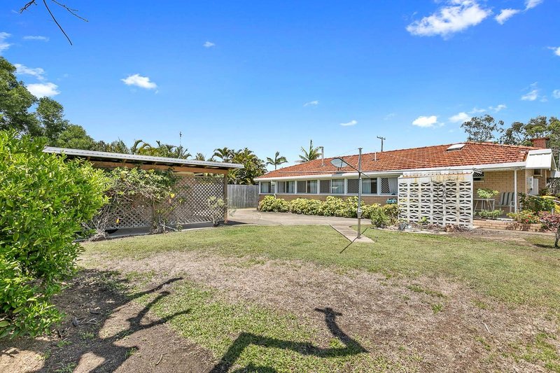 Photo - 114 Long , Point Vernon QLD 4655 - Image 17