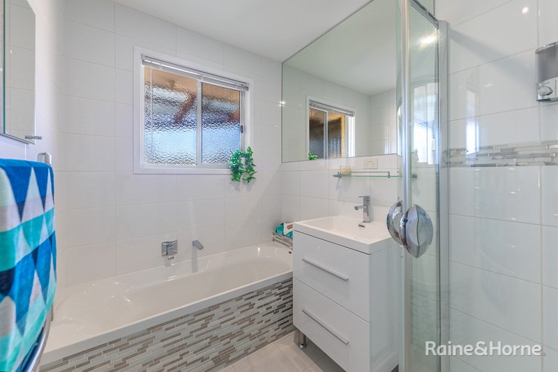 Photo - 114 Mckell Avenue, Sunbury VIC 3429 - Image 10