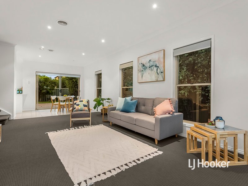 Photo - 1/14 Mickleton Grove, Point Cook VIC 3030 - Image 3