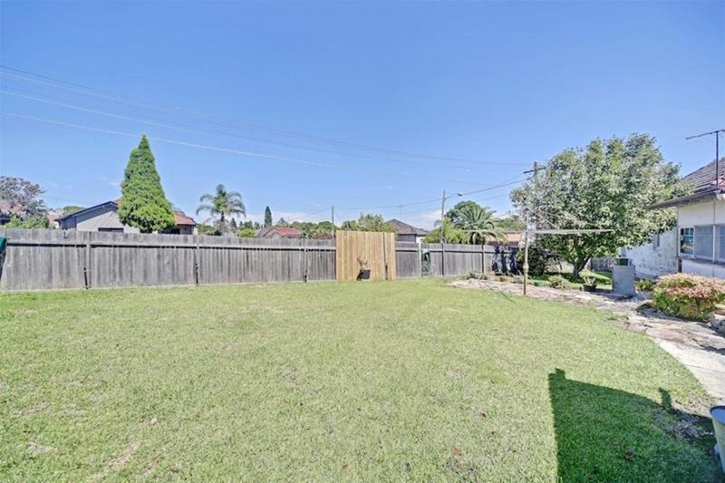 Photo - 114 Milton Street, Ashfield NSW 2131 - Image 4