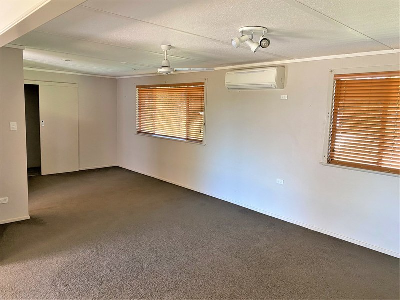 Photo - 114 Moore Street, Kingaroy QLD 4610 - Image 4