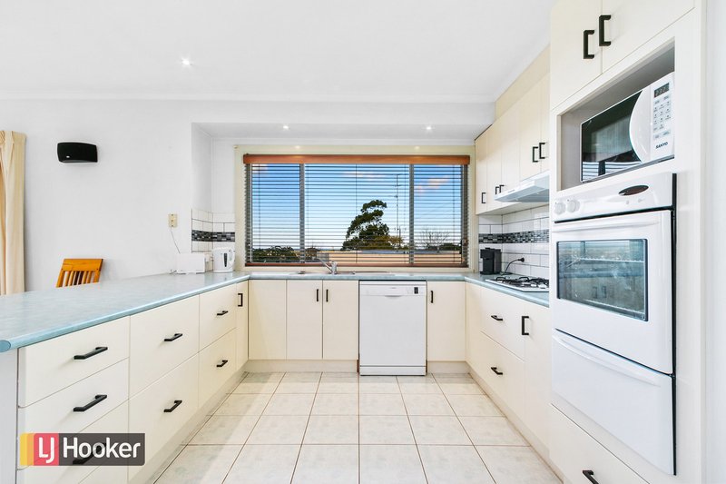 Photo - 114 Myer Street, Lakes Entrance VIC 3909 - Image 11