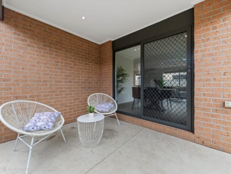 Photo - 114 Nelson Street, Cranbourne East VIC 3977 - Image 12