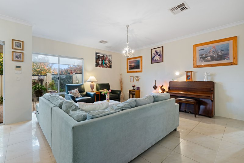 Photo - 114 Ocean Keys Boulevard, Clarkson WA 6030 - Image 12