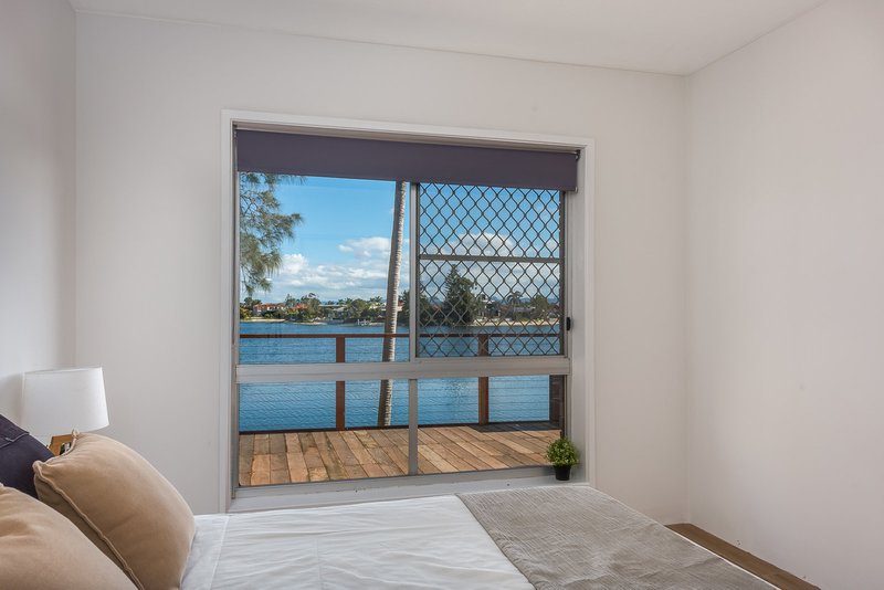 Photo - 1/14 Orvieto Avenue, Mermaid Waters QLD 4218 - Image 12