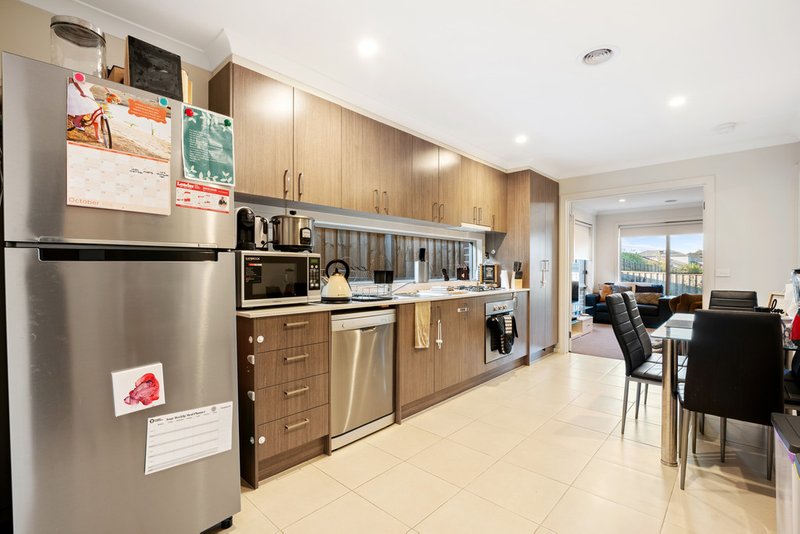 Photo - 114 Regent Street, Mernda VIC 3754 - Image 3