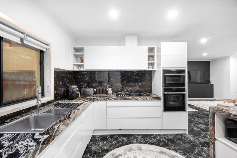 Photo - 114 Rosanna Road, Heidelberg VIC 3084 - Image 2