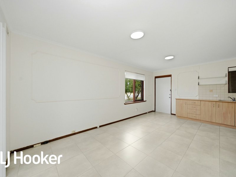 Photo - 11/4 Sackville Terrace, Scarborough WA 6019 - Image 5
