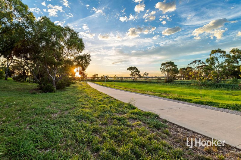 Photo - 1/14 Shane Avenue, Seabrook VIC 3028 - Image 16