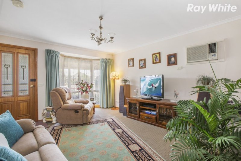 Photo - 1/14 Sherriff Rise, Pakenham VIC 3810 - Image 2