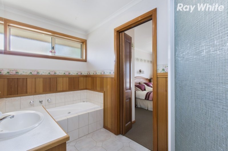 Photo - 1/14 Sherriff Rise, Pakenham VIC 3810 - Image 4